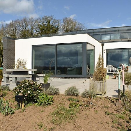 فيلا Park Barn Whittington  المظهر الخارجي الصورة
